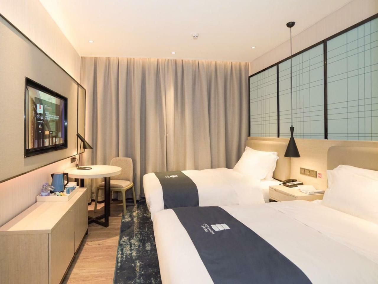 Echarm International Hotel Canton Tower Pazhou Convention And Exhibition Center Lujiang Subway Metro Branch - Free Shuttle Bus To Canton Fair Complex During Canton Fair Period Гуанчжоу Экстерьер фото