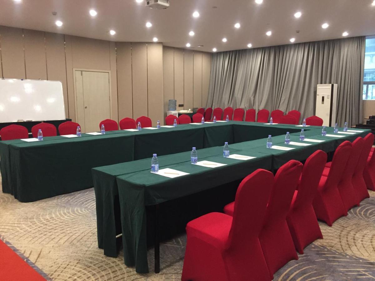 Echarm International Hotel Canton Tower Pazhou Convention And Exhibition Center Lujiang Subway Metro Branch - Free Shuttle Bus To Canton Fair Complex During Canton Fair Period Гуанчжоу Экстерьер фото